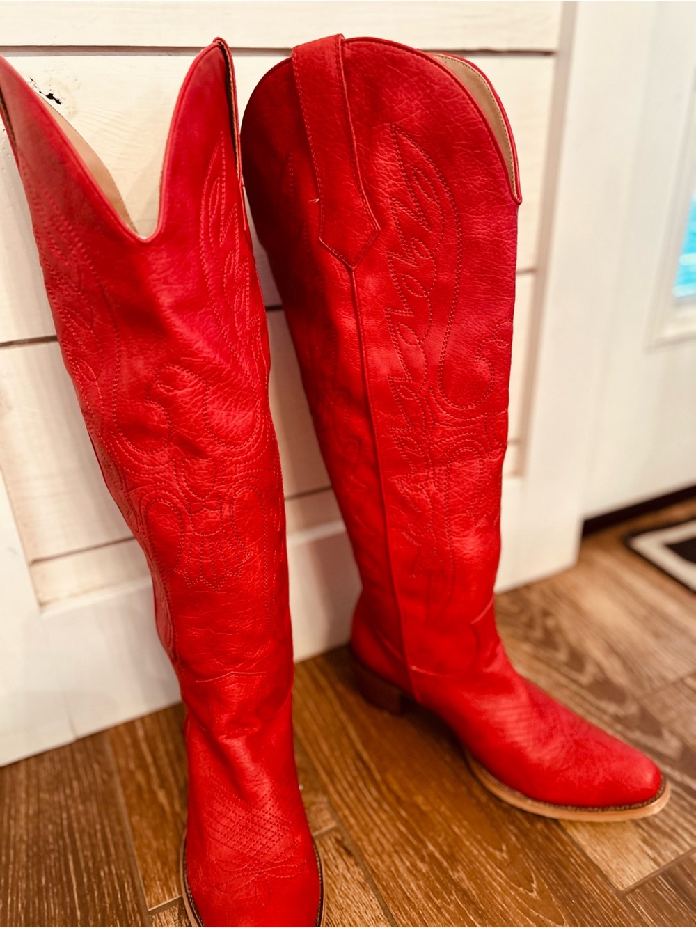 Red Women's Western Knee-High Boots - Picture 2 of 3